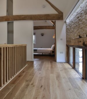 V4 - A104 Upland Oak